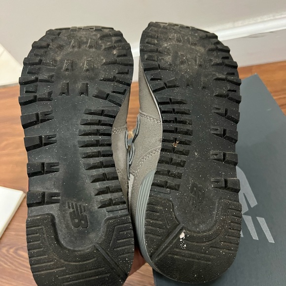 New Balance Gray 574 Core Sneakers Size 5 US $90 - Picture 9 of 10